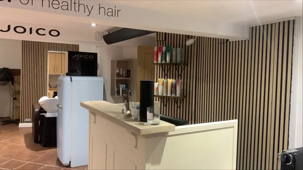 Wisteria Avenue Hair Salon - Abingdon, Oxfordshire — Hairdresser in Abingdon